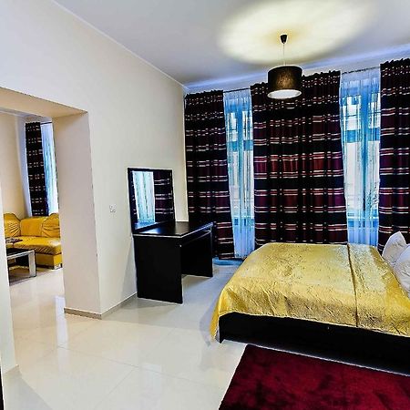 Apart-Lux Aparthotel Bytom Kültér fotó