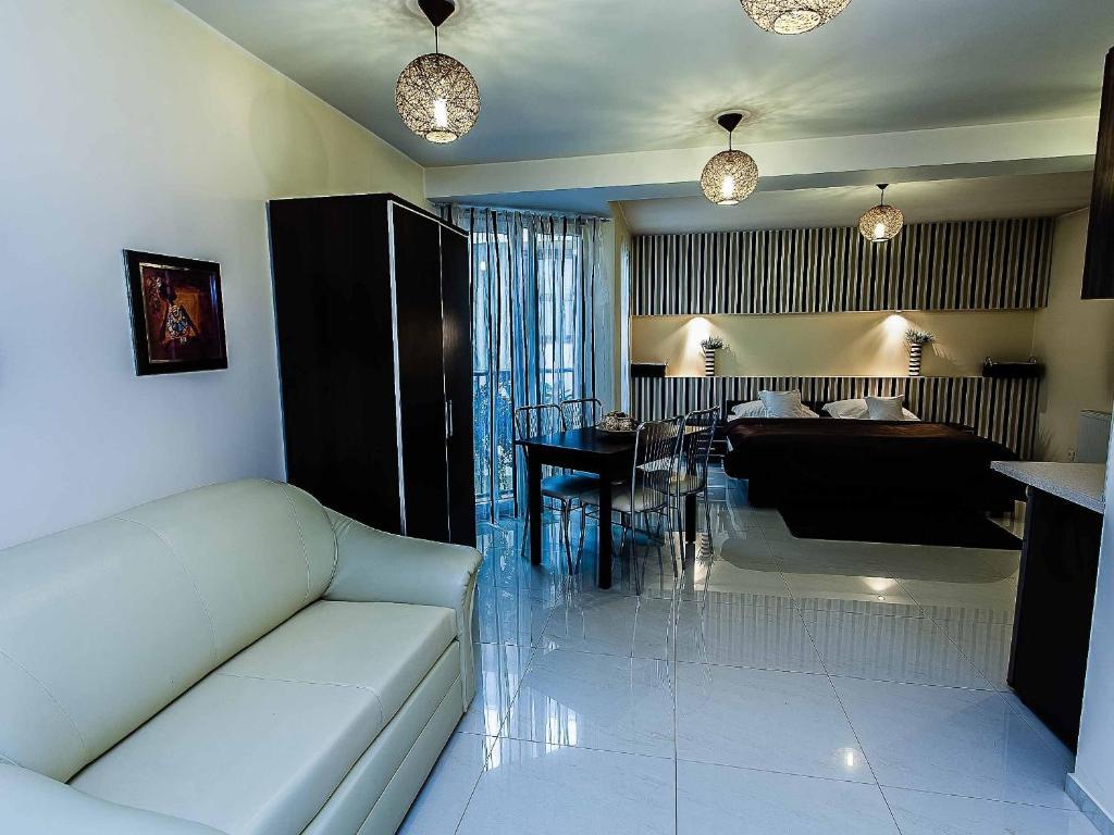 Apart-Lux Aparthotel Bytom Kültér fotó
