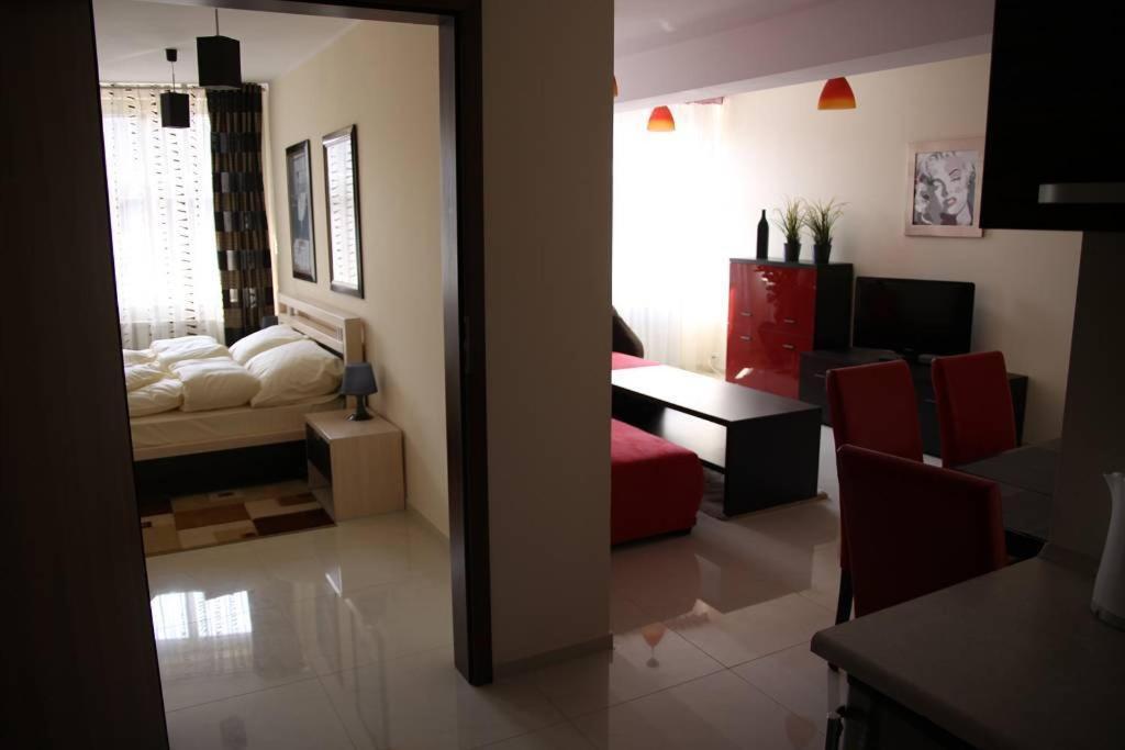 Apart-Lux Aparthotel Bytom Kültér fotó